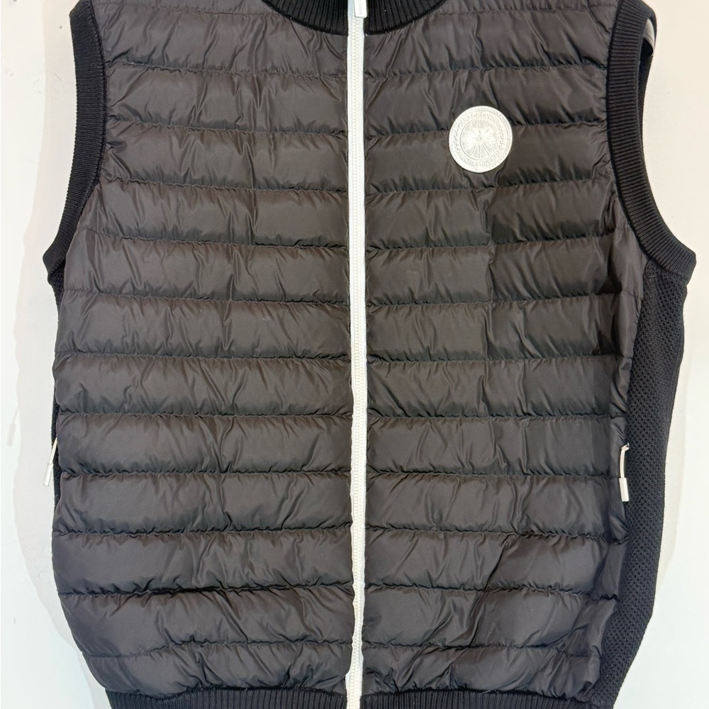 CANADA GOOSE Black Puffer Vest with knit back.